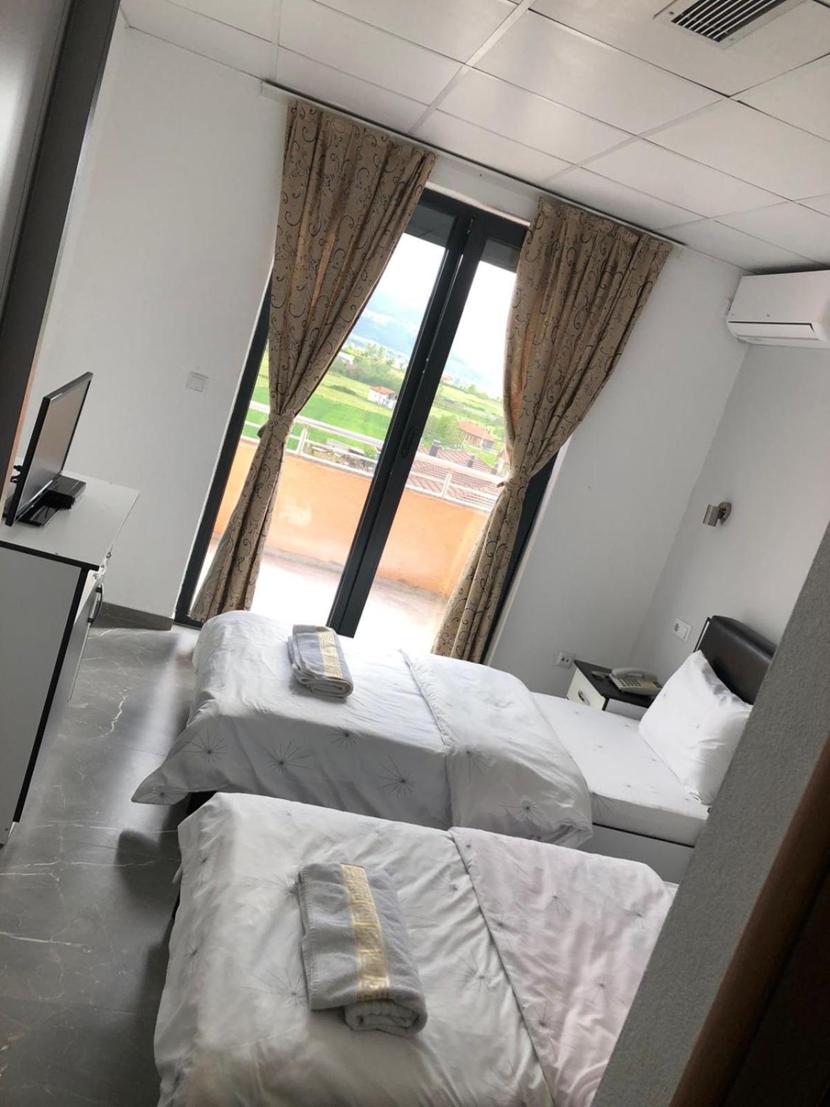 Hotel Albatros プリズレン エクステリア 写真